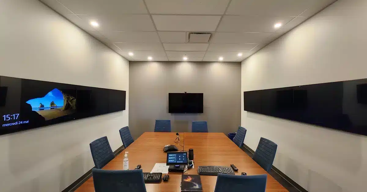 installation video wall montreal avec système de visioconférence