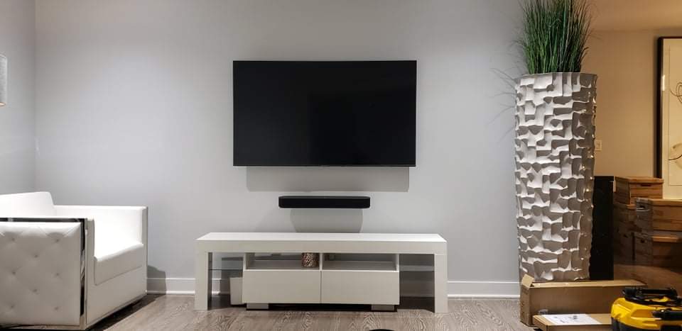 installation de tv et barre de son montréal